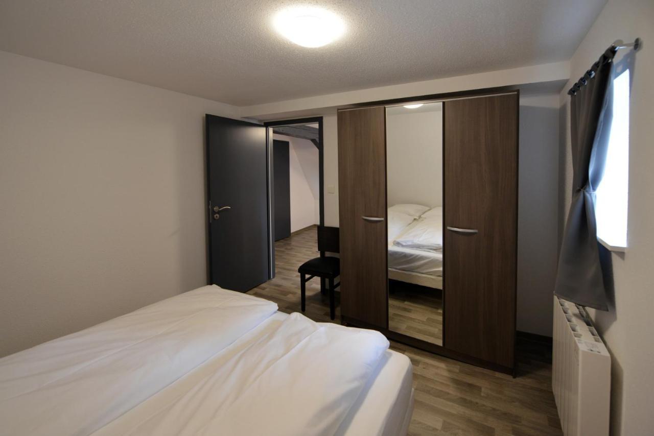 Gites Au Chateau Fleuri Eguisheim Kamer foto