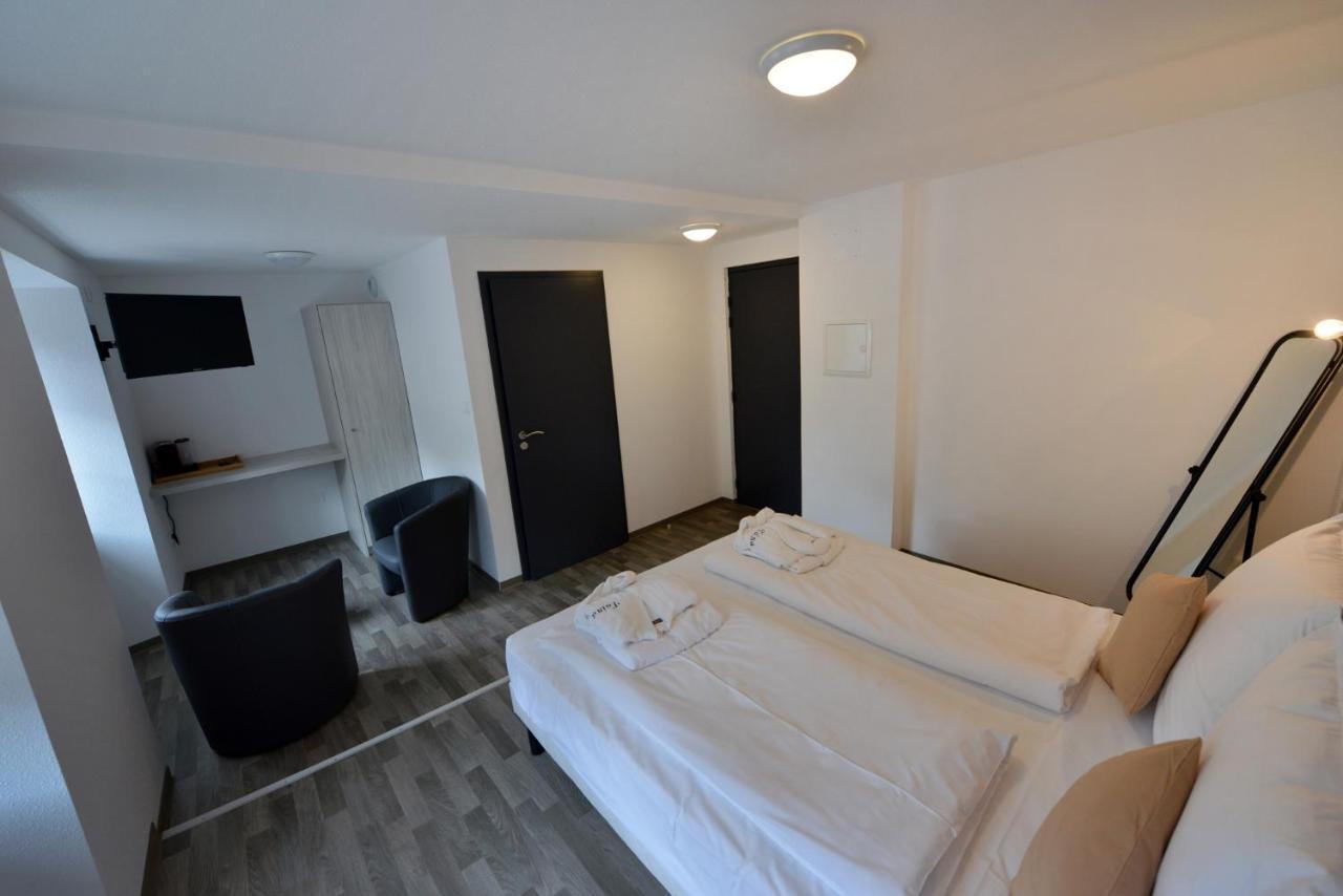 Gites Au Chateau Fleuri Eguisheim Kamer foto